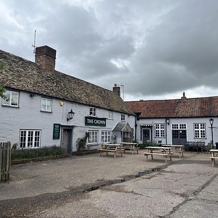 The Crown Inn Gayton  Екстериор снимка