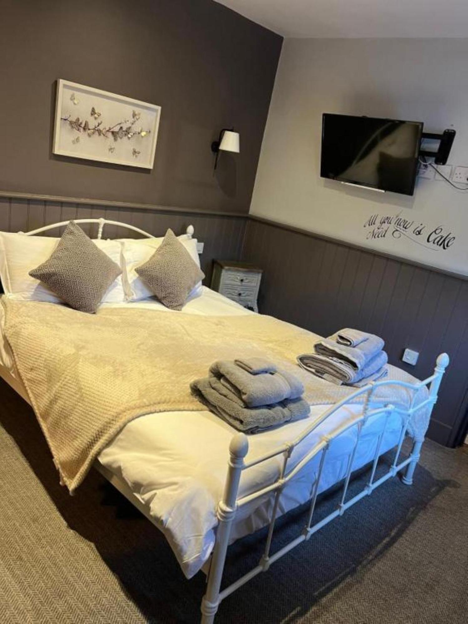 The Crown Inn Gayton  Екстериор снимка