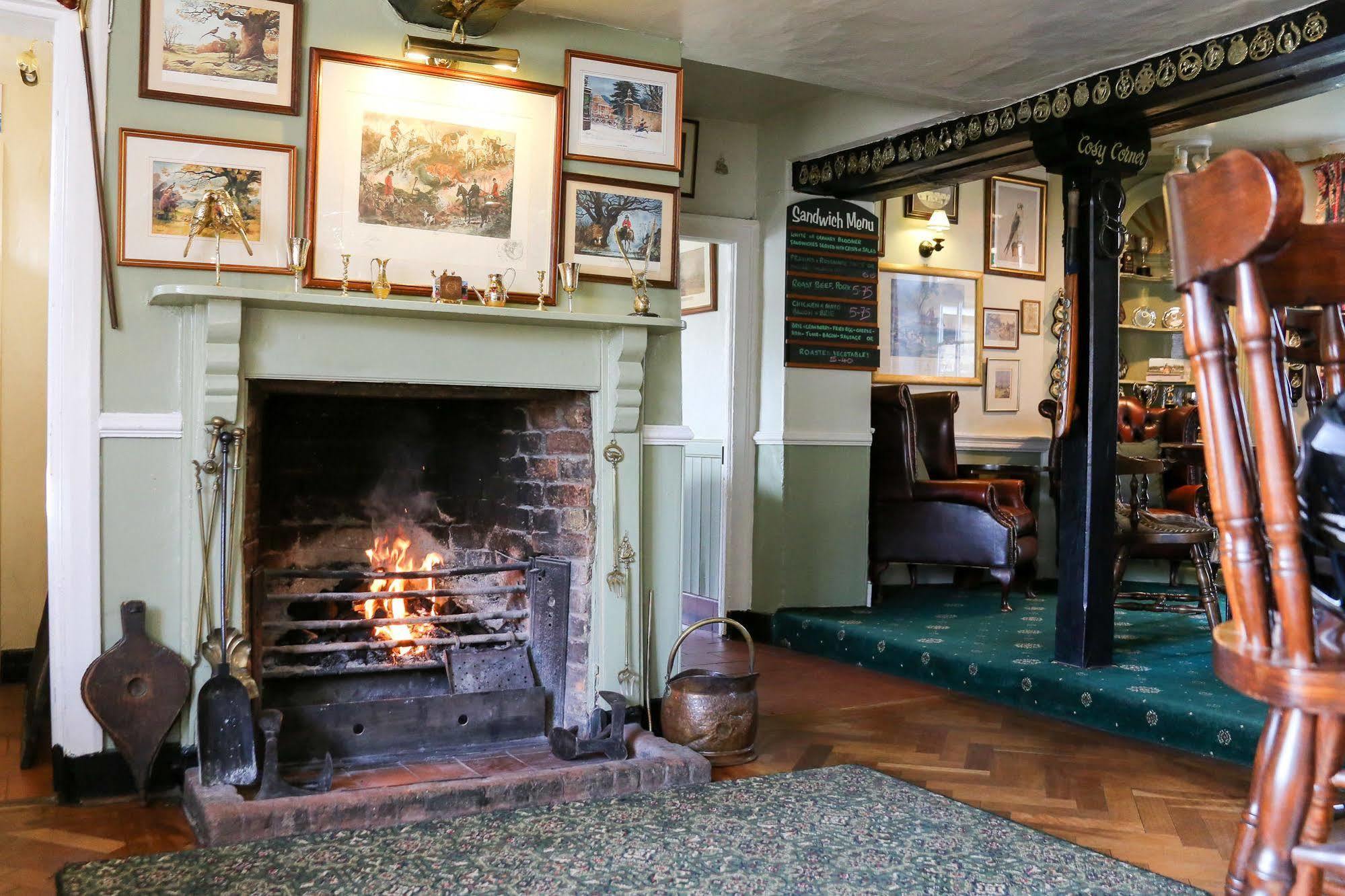 The Crown Inn Gayton  Екстериор снимка