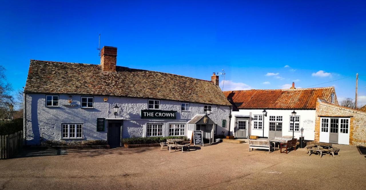The Crown Inn Gayton  Екстериор снимка